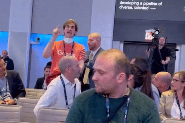 Engenheiro de Software da Google se levanta em protesto